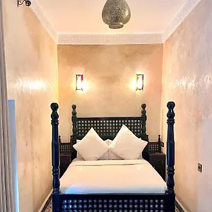 Jannat Hotel